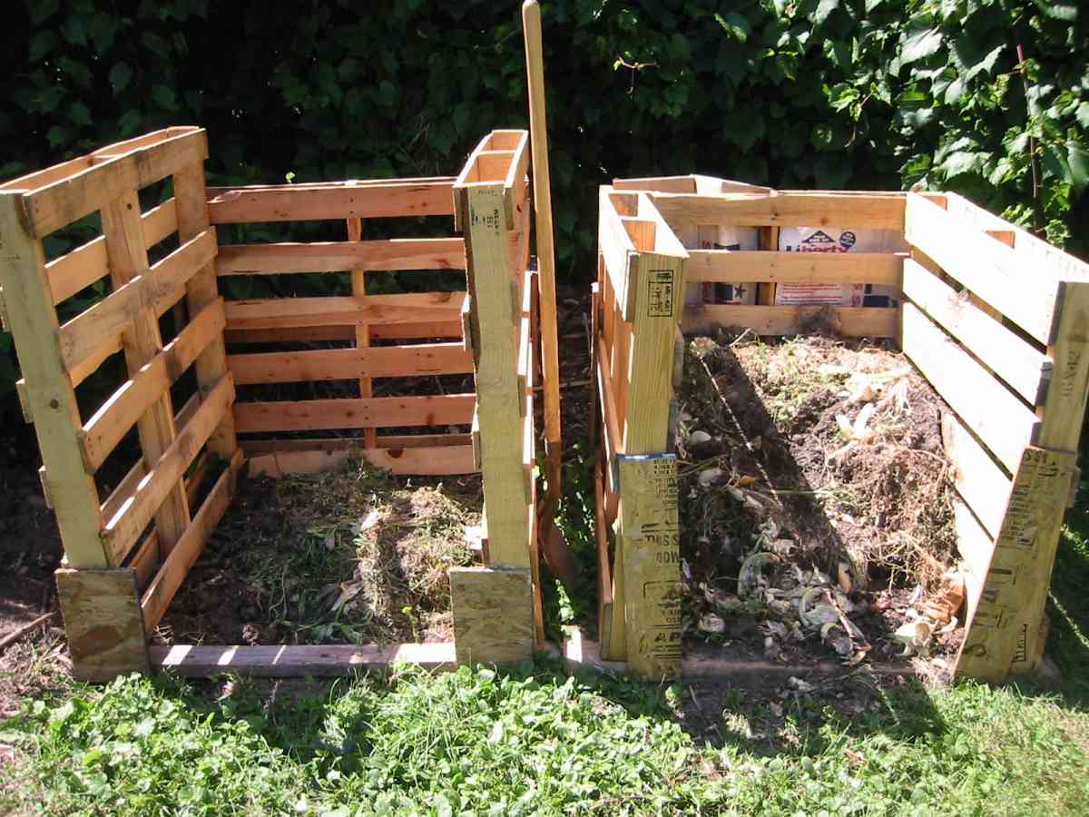 How to Build a Compost Bin with Pallets? Homestead Gardener — free download